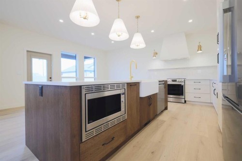20 Eaton Crescent, Red Deer, AB - Indoor Photo Showing Kitchen