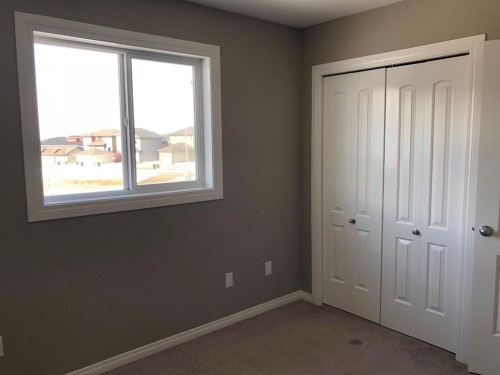 31-6802 50 Avenue, Camrose, AB - Indoor Photo Showing Other Room