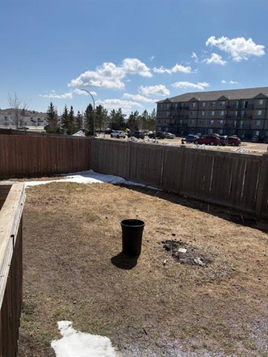 32-6802 50 Avenue, Camrose, AB - Outdoor