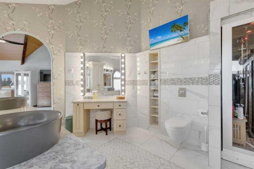 28012 Township Road 394, Rural Lacombe County, AB - Indoor Photo Showing Bathroom