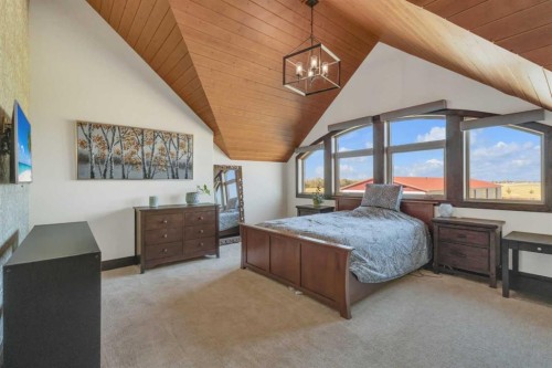 28012 Township Road 394, Rural Lacombe County, AB - Indoor Photo Showing Bedroom