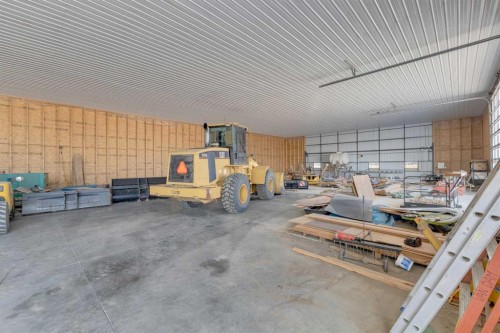 28012 Township Road 394, Rural Lacombe County, AB - Indoor Photo Showing Garage