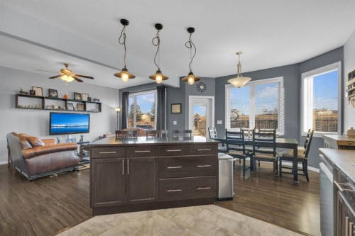 38 Rolling Hills Bay, Blackfalds, AB - Indoor