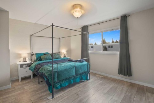 202-4719 33 Street, Red Deer, AB - Indoor Photo Showing Bedroom