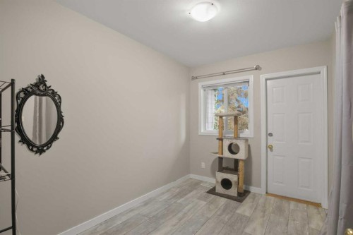 202-4719 33 Street, Red Deer, AB - Indoor Photo Showing Other Room