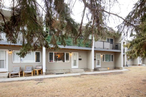 202-4719 33 Street, Red Deer, AB - Outdoor With Balcony With Facade