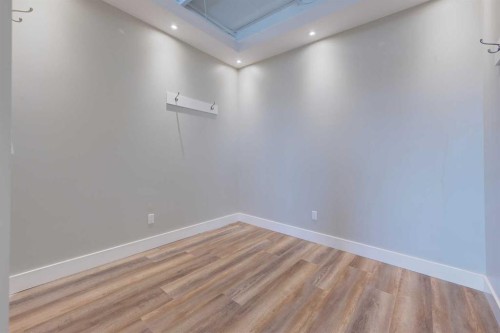 203-5116 52 Street, Red Deer, AB 