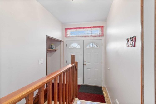 21 Freemont Close, Red Deer, AB - Indoor Photo Showing Other Room