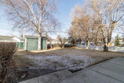 21 Freemont Close, Red Deer, AB - Outdoor