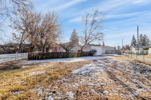 21 Freemont Close, Red Deer, AB - Outdoor