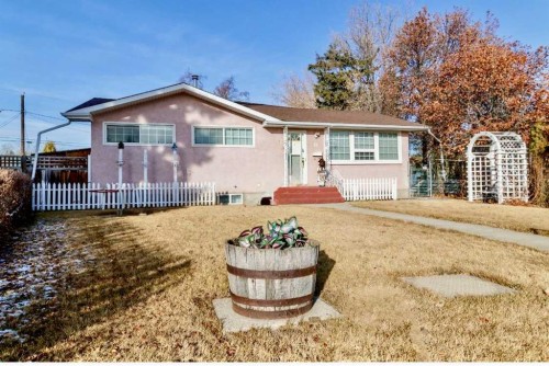 21 Freemont Close, Red Deer, AB - Outdoor