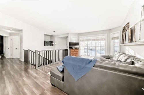 37 Heartland Crescent, Penhold, AB - Indoor Photo Showing Other Room