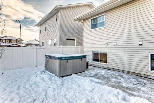 37 Heartland Crescent, Penhold, AB - Outdoor With Exterior