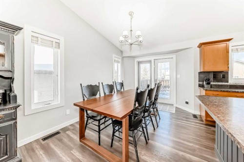 37 Heartland Crescent, Penhold, AB - Indoor Photo Showing Dining Room