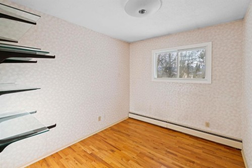 5714 48B Avenue, Camrose, AB - Indoor Photo Showing Other Room