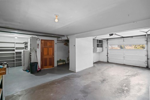 5714 48B Avenue, Camrose, AB - Indoor Photo Showing Garage