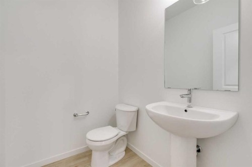75 Fireside Common, Cochrane, AB - Indoor Photo Showing Bathroom