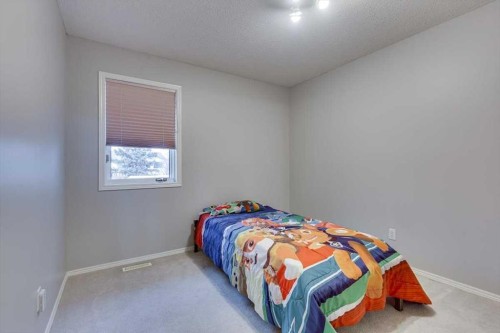 14 Lawrence Crescent, Red Deer, AB - Indoor Photo Showing Bedroom