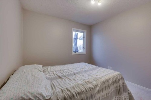 14 Lawrence Crescent, Red Deer, AB - Indoor Photo Showing Bedroom