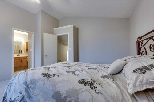 14 Lawrence Crescent, Red Deer, AB - Indoor Photo Showing Bedroom