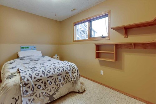 14 Lawrence Crescent, Red Deer, AB - Indoor Photo Showing Bedroom