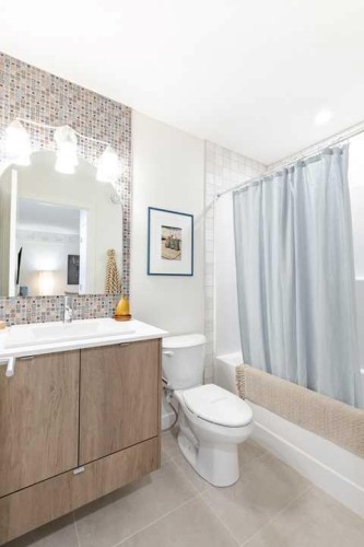 58 Drystone Way Nw, Calgary, AB - Indoor Photo Showing Bathroom