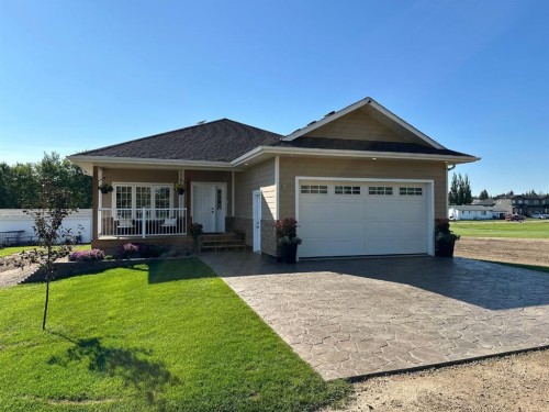 4332 51 Avenue, Hardisty, AB - Outdoor With Deck Patio Veranda