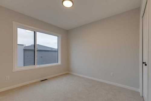 101-81 Midtown Boulevard Sw, Airdrie, AB - Indoor Photo Showing Other Room