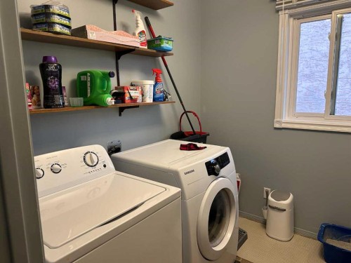 A & B-4923 53 Street, Rocky Mountain House, AB - Indoor Photo Showing Laundry Room