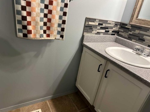 A & B-4923 53 Street, Rocky Mountain House, AB - Indoor Photo Showing Bathroom