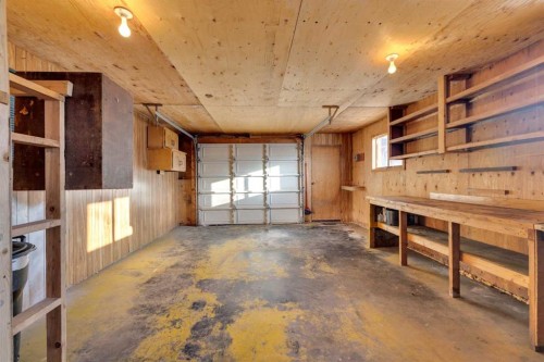 2014 24 Avenue, Delburne, AB - Indoor
