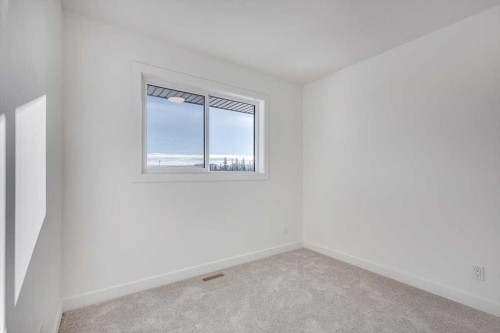 40 Irvin Way, Sylvan Lake, AB - Indoor Photo Showing Other Room