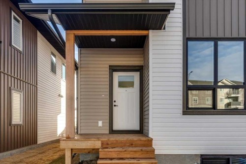 40 Irvin Way, Sylvan Lake, AB -  With Exterior