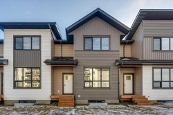 42 Irvin Way  Sylvan Lake, AB T4S 0W2