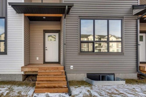 42 Irvin Way, Sylvan Lake, AB - Outdoor With Exterior