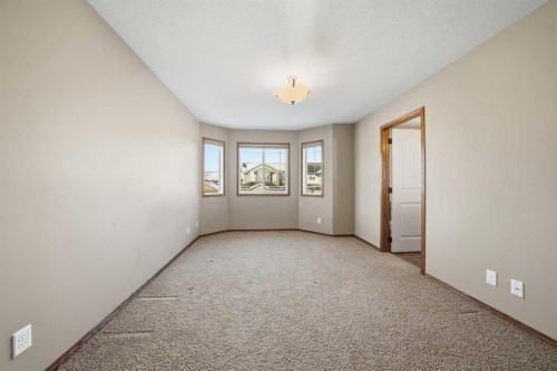 9 Thomas Place, Red Deer, AB - Indoor Photo Showing Other Room