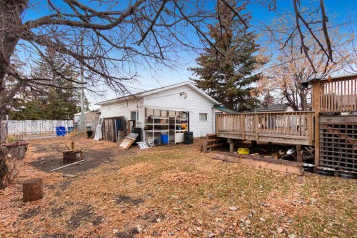 5209 42 Street, Olds, AB - Outdoor