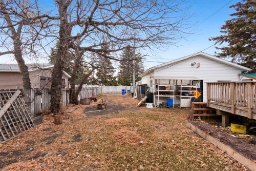 5209 42 Street, Olds, AB - Outdoor