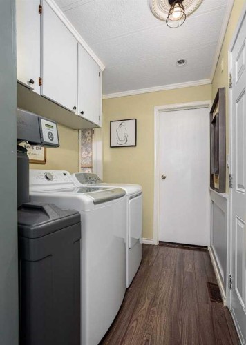 12-4504 41 Street, Camrose, AB 