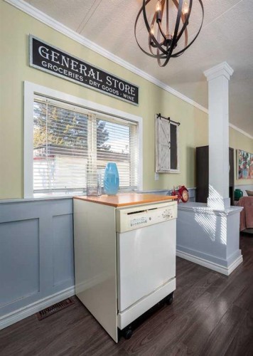 12-4504 41 Street, Camrose, AB 