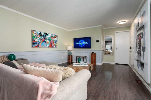 12-4504 41 Street, Camrose, AB 