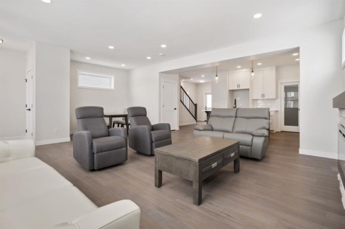 6319 26 Avenue, Camrose, AB - Indoor Photo Showing Living Room