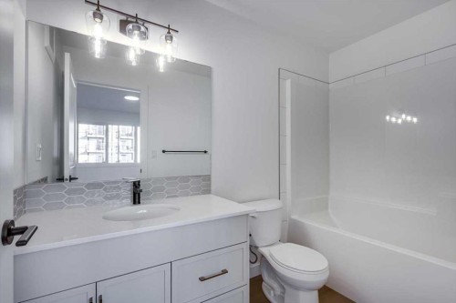 46 Irvin Way, Sylvan Lake, AB - Indoor Photo Showing Bathroom