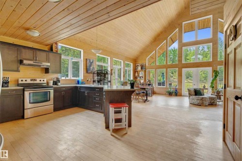53309 A 65 Range, Gainford, AB - Indoor Photo Showing Kitchen