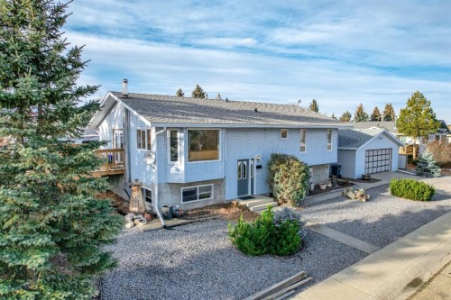 5404 49 Ave, Alix, AB - Outdoor