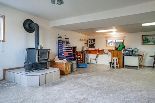 5404 49 Ave, Alix, AB - Indoor