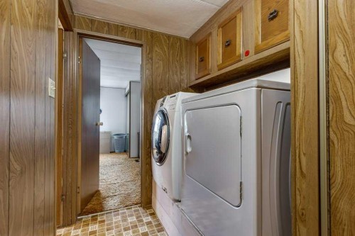 364065 Range Road 5-1, Rural Clearwater County, AB - Indoor Photo Showing Laundry Room
