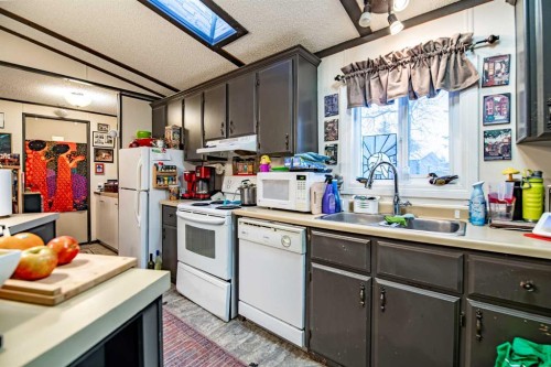 3 Parkview Avenue, Red Deer, AB 