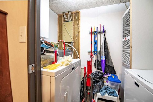 3 Parkview Avenue, Red Deer, AB 