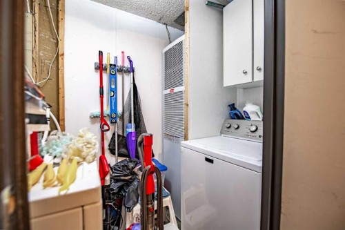 3 Parkview Avenue, Red Deer, AB 